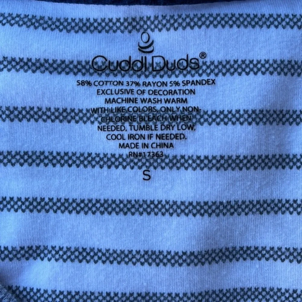 Cuddl Duds Winter Pajama Top, Size Small